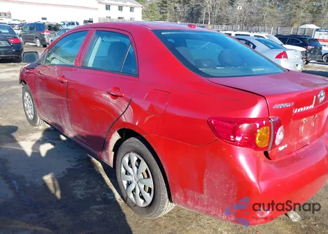 2010 Toyota Corolla z USA, uszkodzony, nr VIN 2T1BU4EE2AC316483